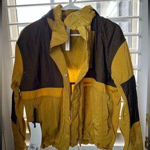 NWT Lululemon Water Repellent Mesh Jacket